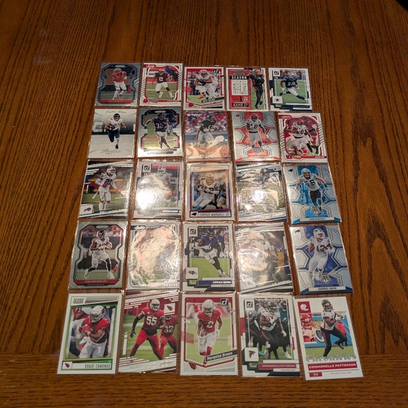 100 NFL Football Cards Lot 🏈 Football Trading Card Collection NFL Lot 🔥 - Picture 2 of 7